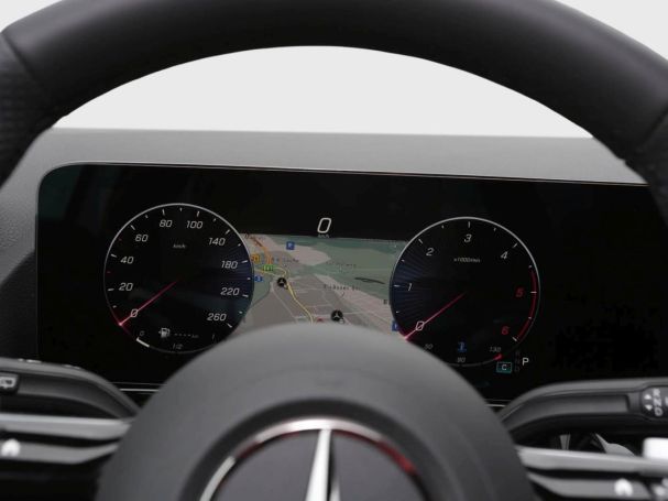 Mercedes-Benz GLA 220 d 4MATIC AMG Night Panorama HeadUp 360° Mercedes-Benz GLA 220 d 4MATIC AMG Night Panorama HeadUp 360°