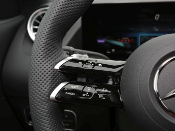 Mercedes-Benz GLA 220 d 4MATIC AMG Night Panorama HeadUp 360°