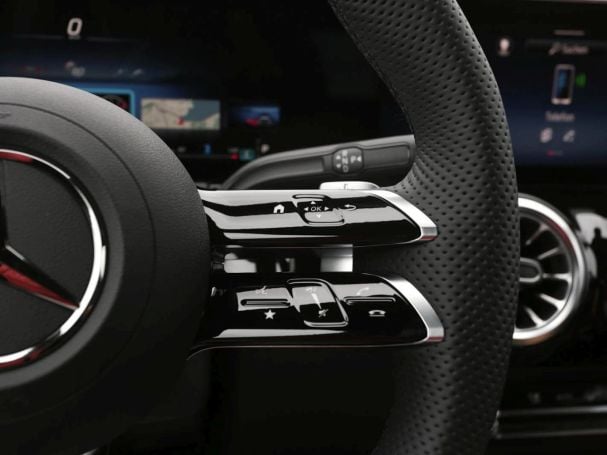 Mercedes-Benz GLA 220 d 4MATIC AMG Night Panorama HeadUp 360°