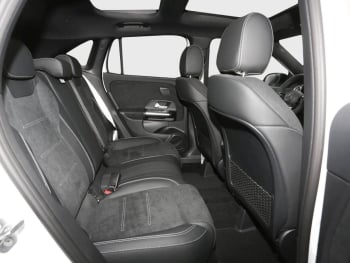 Mercedes-Benz GLA 220 d 4MATIC AMG Night Panorama 360° HeadUp