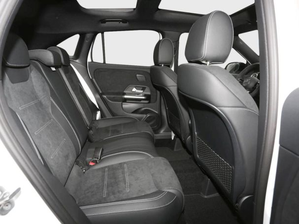 Mercedes-Benz GLA 220 d 4MATIC AMG Night Panorama 360° HeadUp