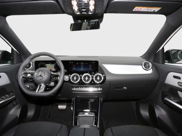 Mercedes-Benz GLA 220 d 4MATIC AMG Night Panorama 360° HeadUp Mercedes-Benz GLA 220 d 4MATIC AMG Night Panorama 360° HeadUp