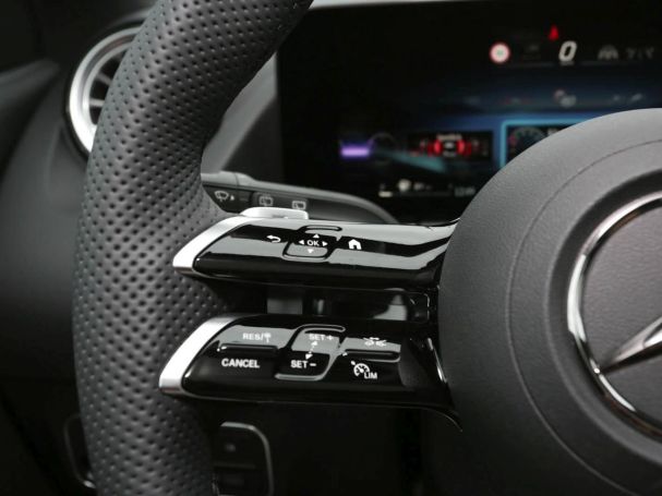 Mercedes-Benz GLA 220 d 4MATIC AMG Night Panorama 360° HeadUp Mercedes-Benz GLA 220 d 4MATIC AMG Night Panorama 360° HeadUp