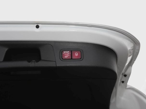 Mercedes-Benz GLA 220 d 4MATIC AMG Night Panorama 360° HeadUp Mercedes-Benz GLA 220 d 4MATIC AMG Night Panorama 360° HeadUp