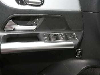 Mercedes-Benz GLA 220 d 4MATIC AMG Night Panorama 360° HeadUp