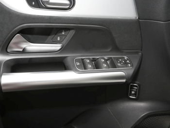 Mercedes-Benz GLA 220 d 4MATIC AMG Night Panorama 360° HeadUp