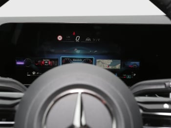 Mercedes-Benz GLA 220 d 4MATIC AMG Night Panorama 360° HeadUp