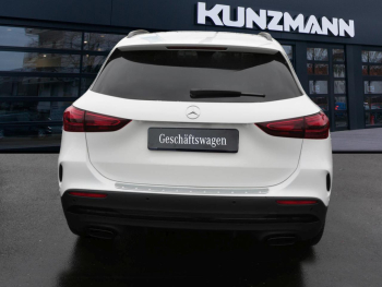 Mercedes-Benz GLA 220 d 4MATIC AMG Night Panorama 360° HeadUp