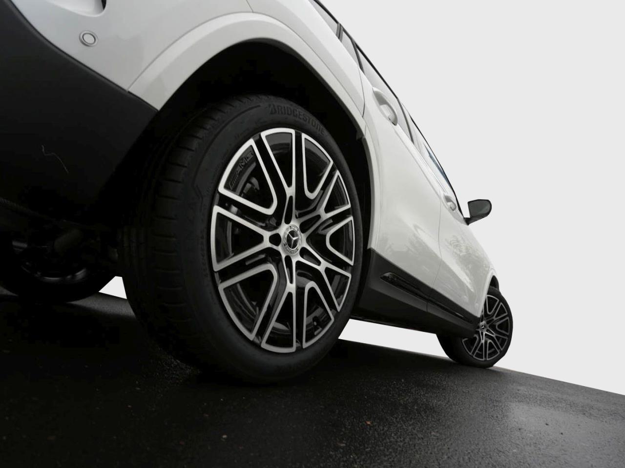 Mercedes-Benz GLA 220 d 4MATIC AMG Night Panorama 360° HeadUp