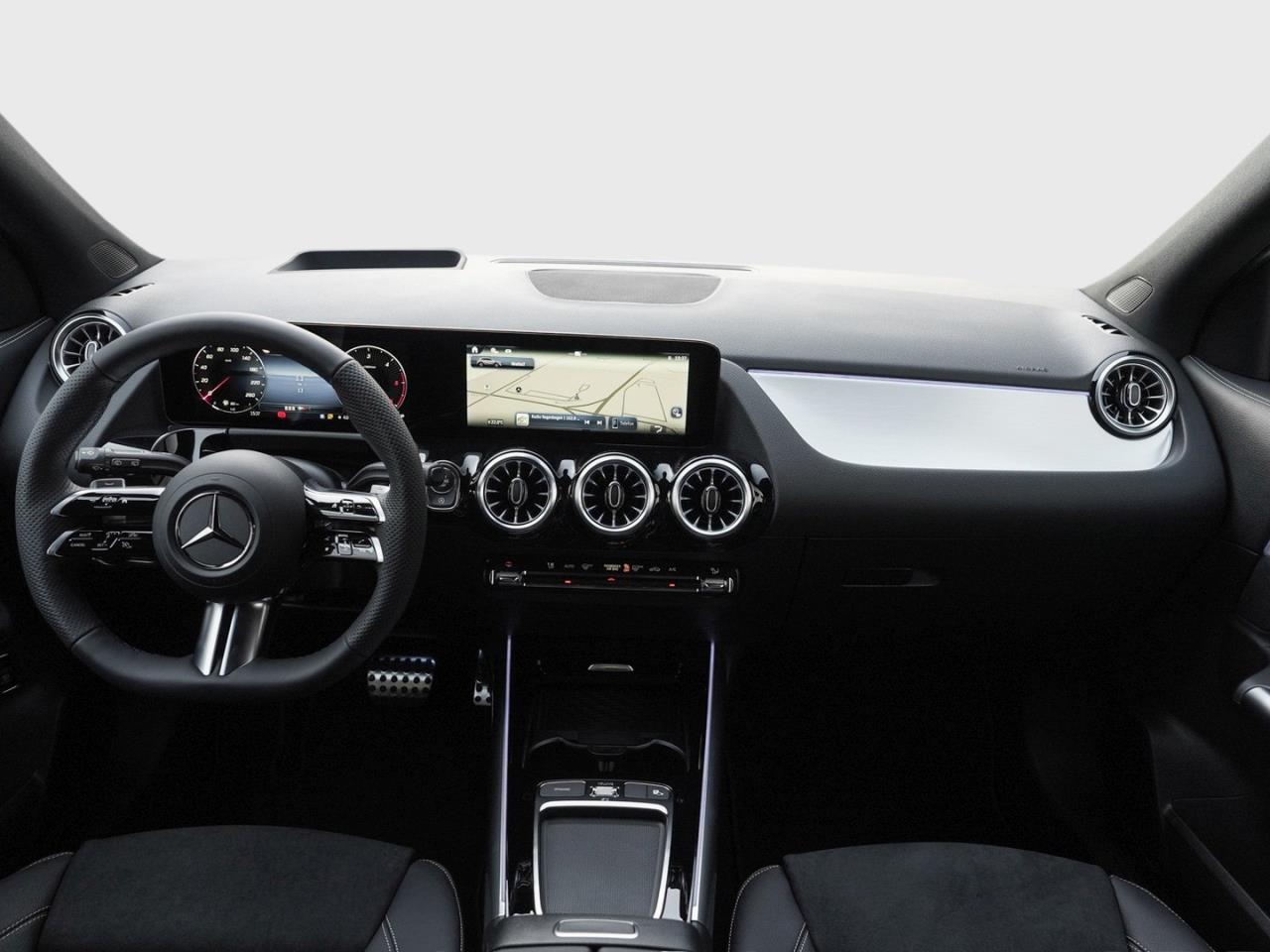 Mercedes-Benz GLA 220 d 4MATIC AMG Night Distronic Panorama