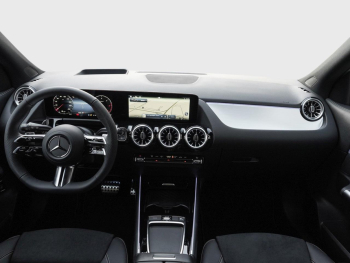 Mercedes-Benz GLA 220 d 4MATIC AMG Night Distronic Panorama