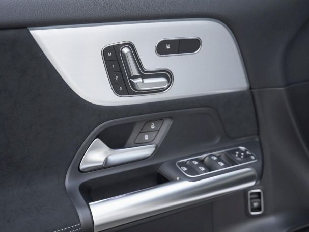 Mercedes-Benz GLA 220 d 4MATIC AMG Night Distronic Panorama