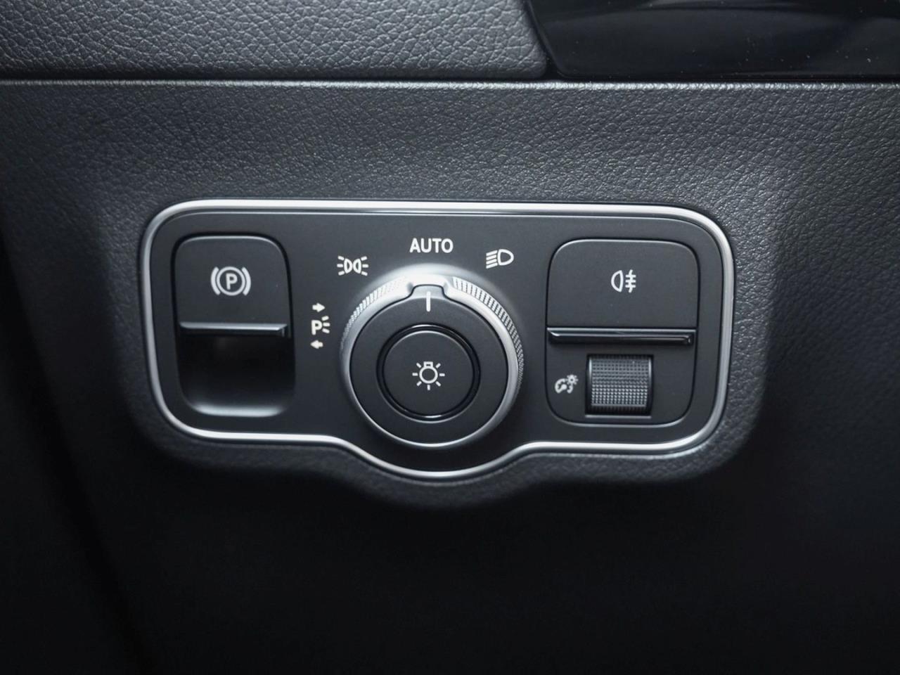 Mercedes-Benz GLA 220 d 4MATIC AMG Night Distronic Panorama