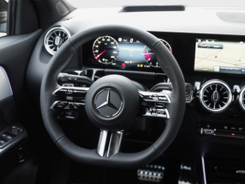 Mercedes-Benz GLA 220 d 4MATIC AMG Night Distronic Panorama