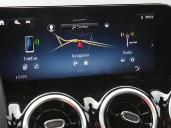 Mercedes-Benz GLA 250 4M Progressive Navi Panorama Memory AHK