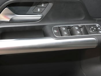 Mercedes-Benz GLA 250 4M Progressive Navi Panorama Memory AHK