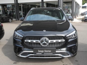 Mercedes-Benz GLA 250 4M Progressive Navi Panorama Memory AHK