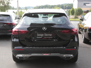 Mercedes-Benz GLA 250 4M Progressive Navi Panorama Memory AHK
