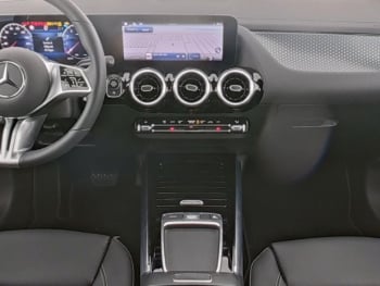 Mercedes-Benz GLA 250 4M Progressive Navi Panorama Memory AHK