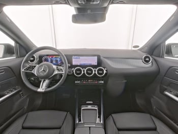 Mercedes-Benz GLA 250 4M Progressive Navi Panorama Memory AHK