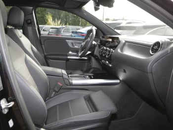 Mercedes-Benz GLA 250 4M Progressive Navi Panorama Memory AHK