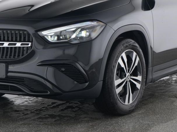 Mercedes-Benz GLA 250 4M Progressive Night Kamera EasyPack AHK