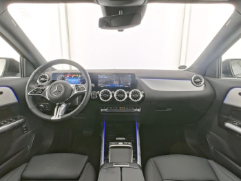 Mercedes-Benz GLA 250 4M Progressive Night Kamera EasyPack AHK