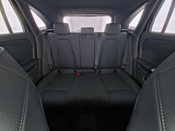 Mercedes-Benz GLA 250 4M Progressive Night Kamera EasyPack AHK