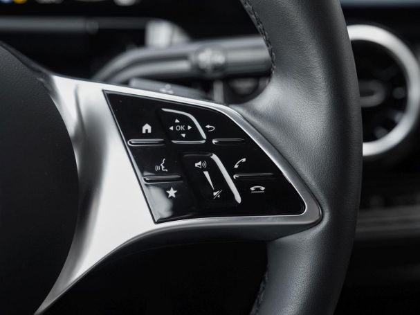 Mercedes-Benz GLA 250 4M Progressive Standhzg AHK Memory 360°