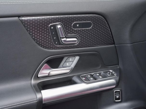 Mercedes-Benz GLA 250 4M Progressive Standhzg AHK Memory 360°