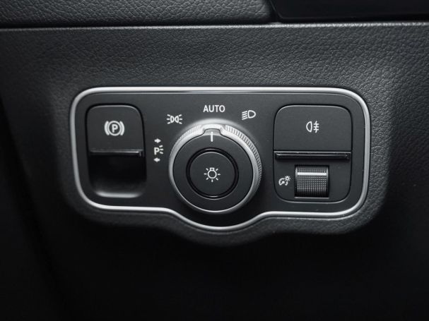 Mercedes-Benz GLA 250 4M Progressive Standhzg AHK Memory 360°