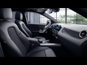 Mercedes-Benz GLA 250 4M Progressive Night Standheizung AHK
