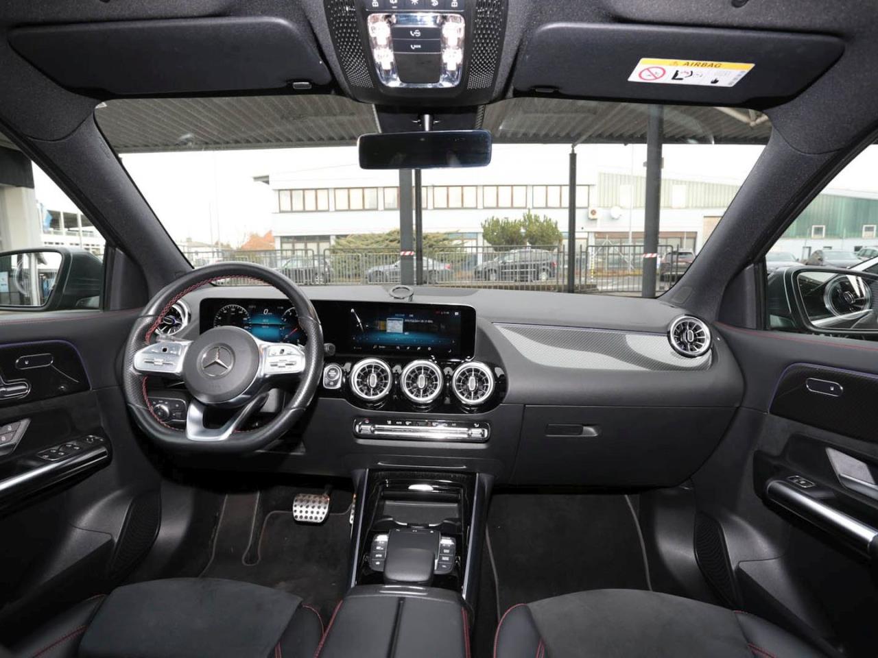 Mercedes-Benz GLA 250 4M AMG MBUX Navi Memory ParkPaket