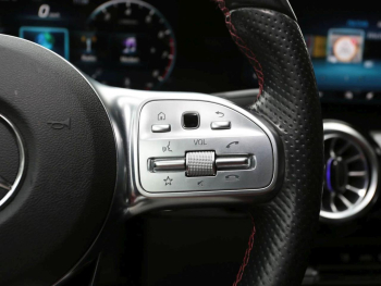 Mercedes-Benz GLA 250 4M AMG MBUX Navi Memory ParkPaket