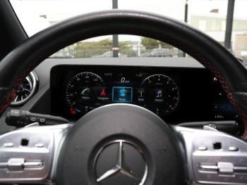 Mercedes-Benz GLA 250 4M AMG MBUX Navi Memory ParkPaket