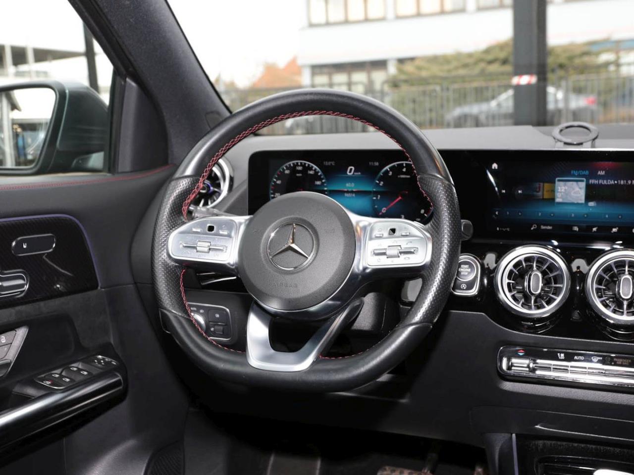 Mercedes-Benz GLA 250 4M AMG MBUX Navi Memory ParkPaket