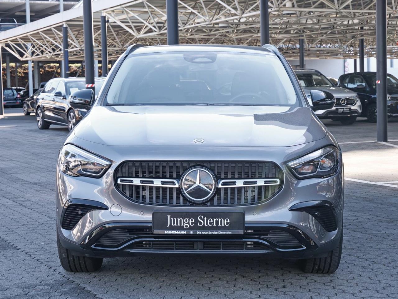 Mercedes-Benz GLA 250 4M Progressive Night Kamera Easy-Pack