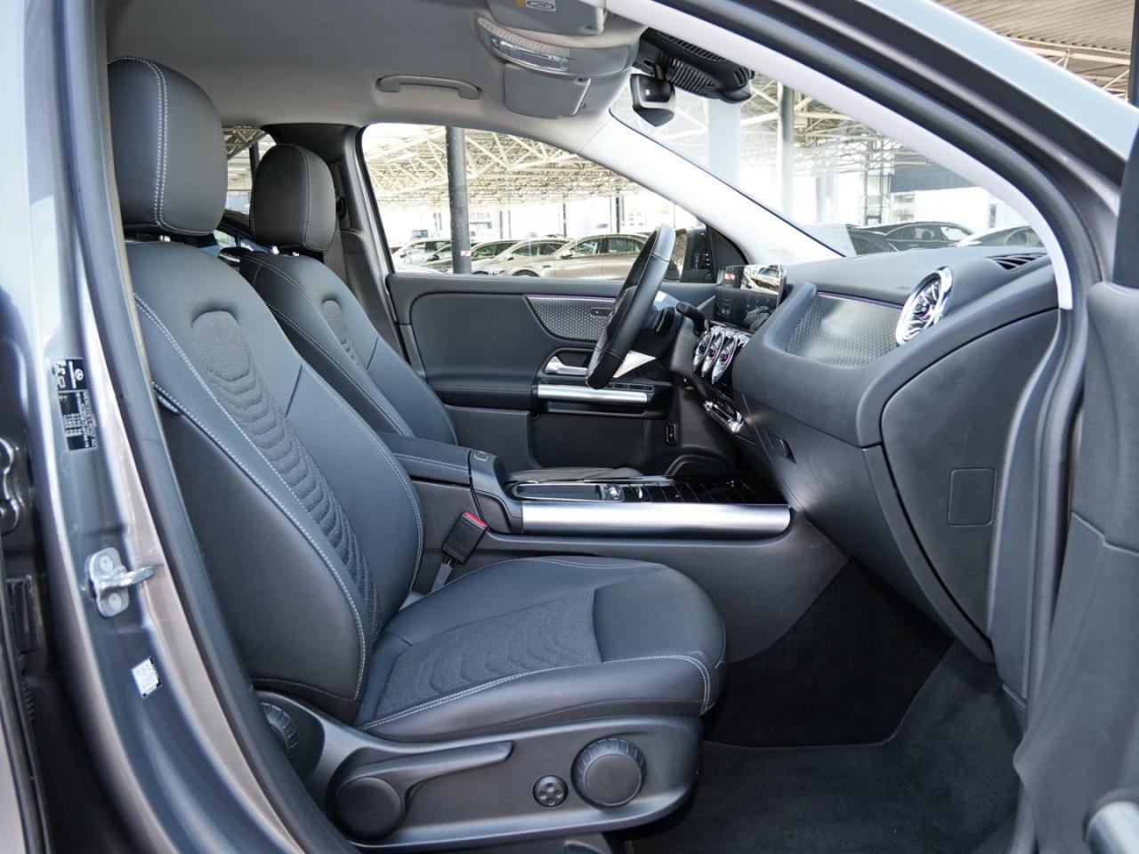 Mercedes-Benz GLA 250 4M Progressive Night Kamera Easy-Pack