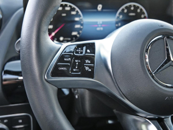 Mercedes-Benz GLA 250 4M Night Distronic Kamera AHK EasyPack