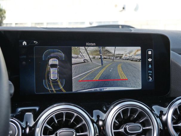 Mercedes-Benz GLA 250 4M Night Distronic Kamera AHK EasyPack