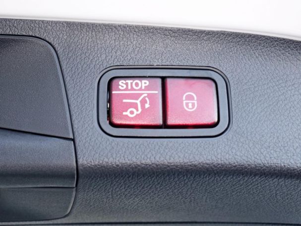 Mercedes-Benz GLA 250 4M Night Distronic Kamera AHK EasyPack