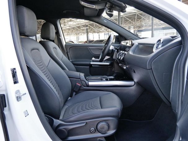 Mercedes-Benz GLA 250 4M Night Distronic Kamera AHK EasyPack