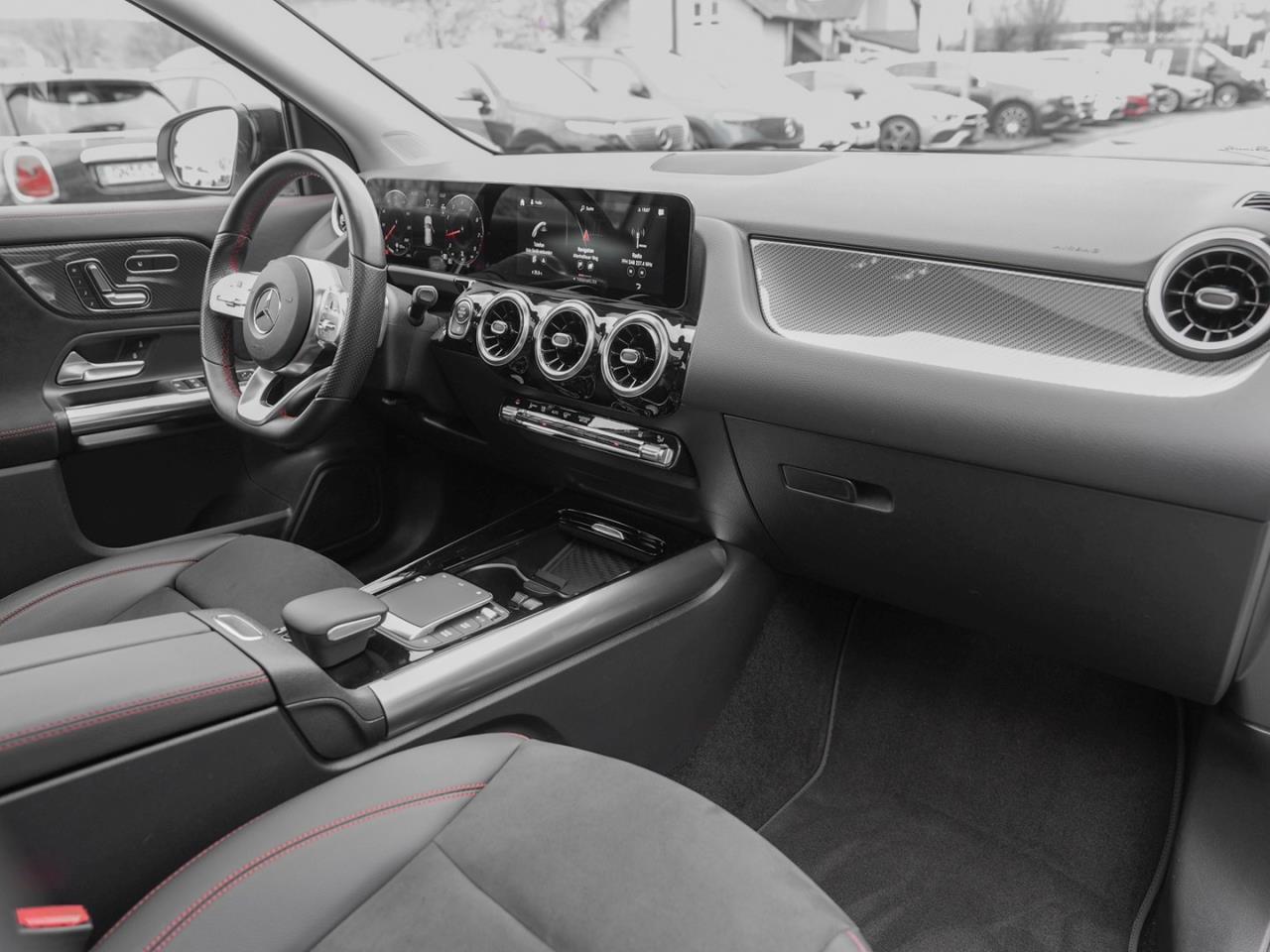 Mercedes-Benz GLA 250 4M AMG Night MBUX Navi Panorama Kamera