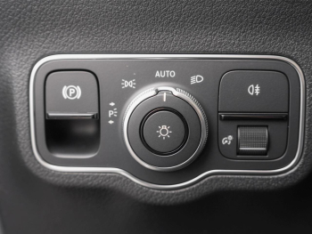 Mercedes-Benz GLA 250 4M AMG Night MBUX Navi Panorama Kamera