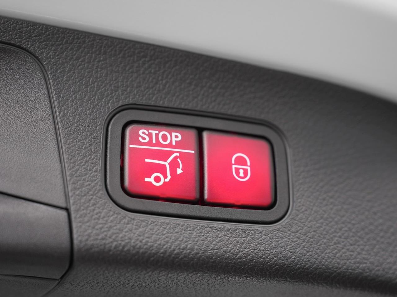 Mercedes-Benz GLA 250 4M AMG Night MBUX Navi Panorama Kamera