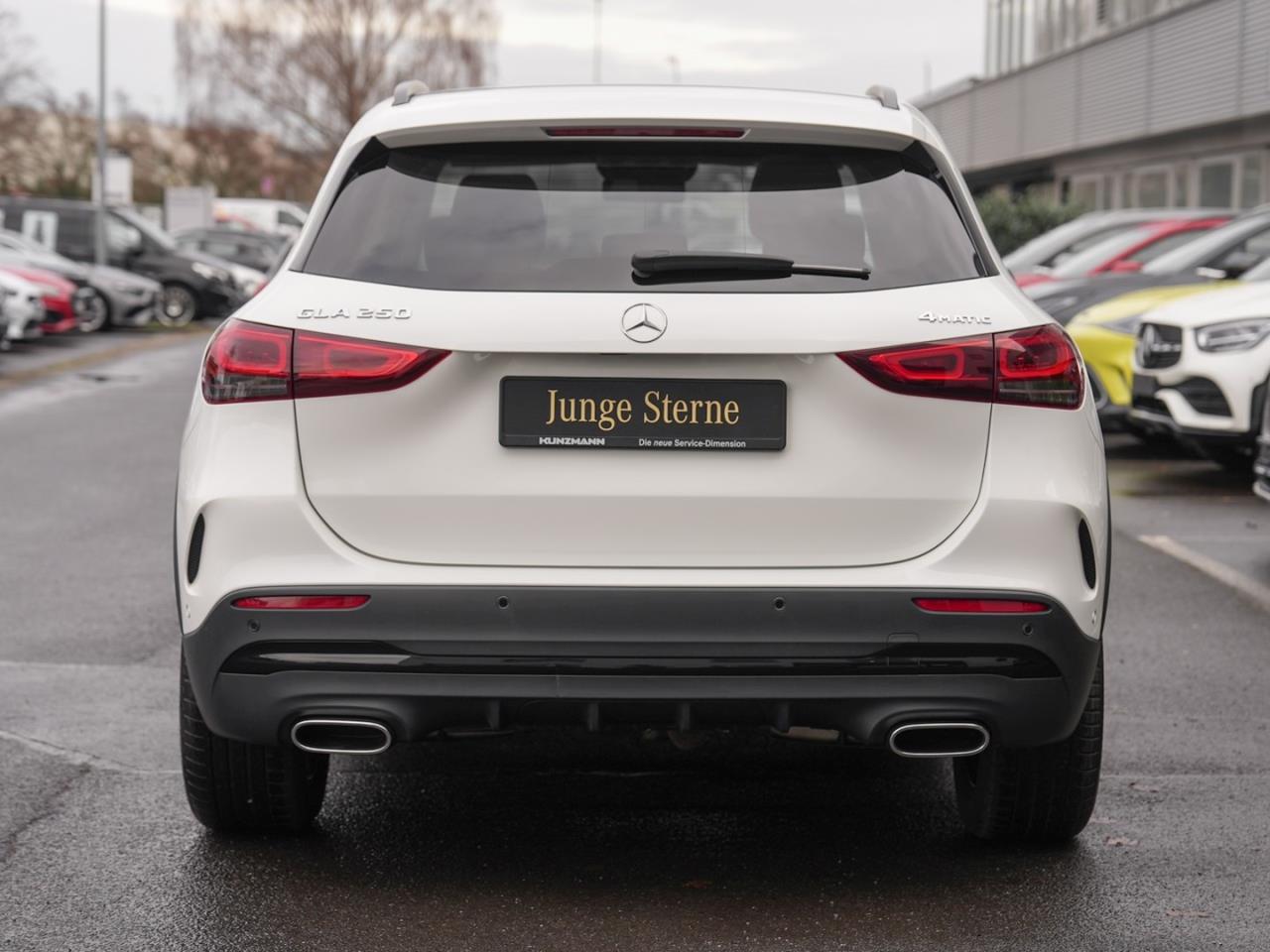 Mercedes-Benz GLA 250 4M AMG Night MBUX Navi Panorama Kamera