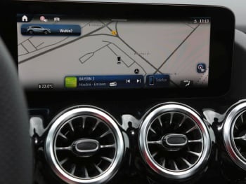 Mercedes-Benz GLA 250 4MATIC AMG Night MBUX Navi Kamera AHK