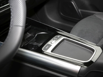 Mercedes-Benz GLA 250 4MATIC AMG Night MBUX Navi Kamera AHK