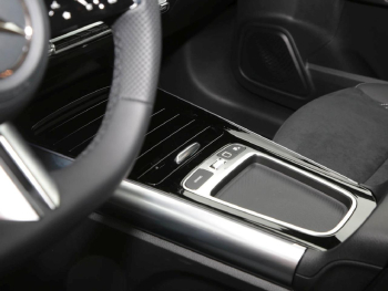 Mercedes-Benz GLA 250 4MATIC AMG Night MBUX Navi Kamera AHK