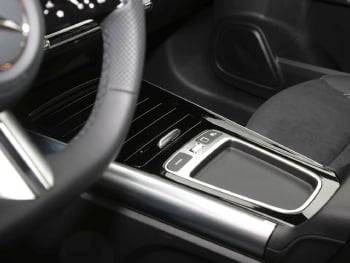 Mercedes-Benz GLA 250 4MATIC AMG Night MBUX Navi Kamera AHK